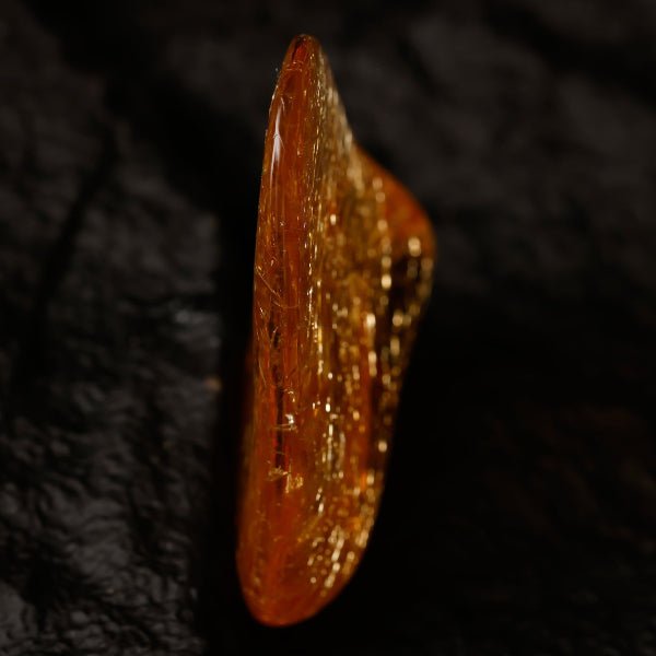Baltic Amber Palm Stone – Natural Amber Handheld Healing Crystal