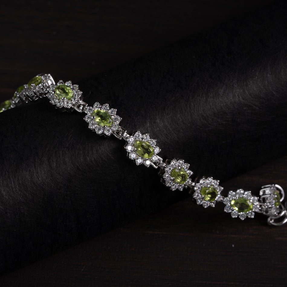 Peridot Blossom Halo Silver Bracelet – Prosperity & Renewal